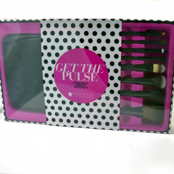 Macy's Makeup Brush Set - Black and Pink - Picture 4 of 9
